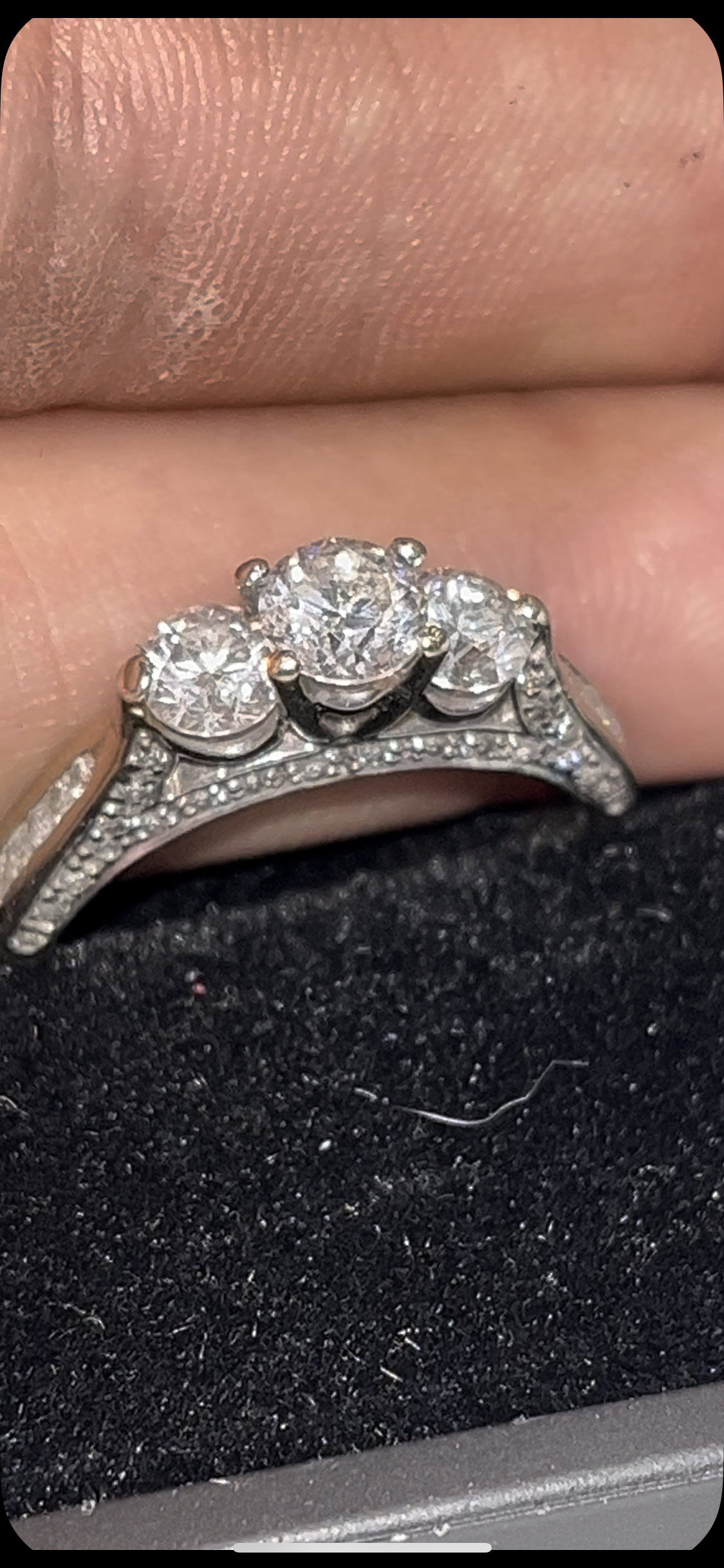 Anillo diamantes