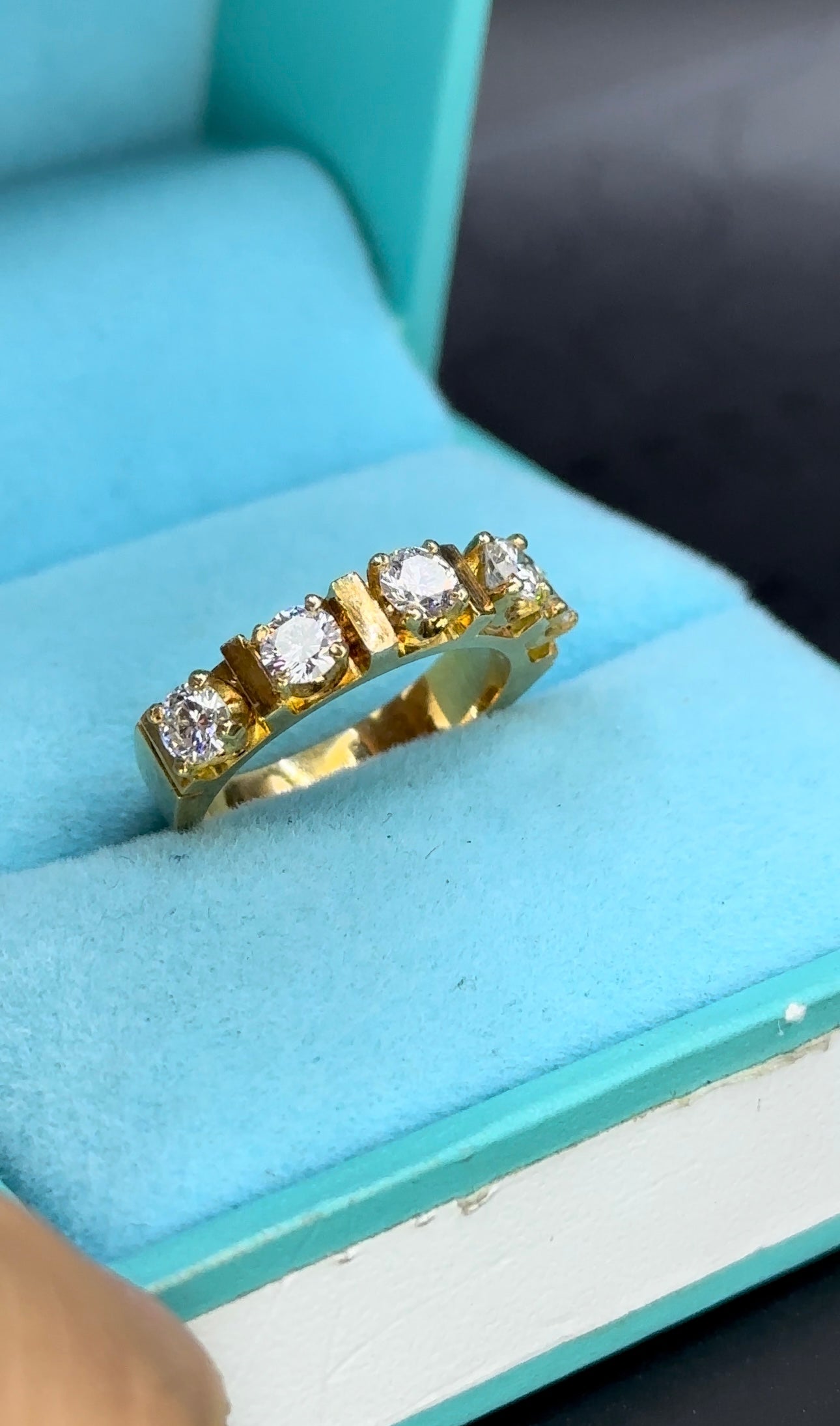 Anillo churumbela diamantes grandes